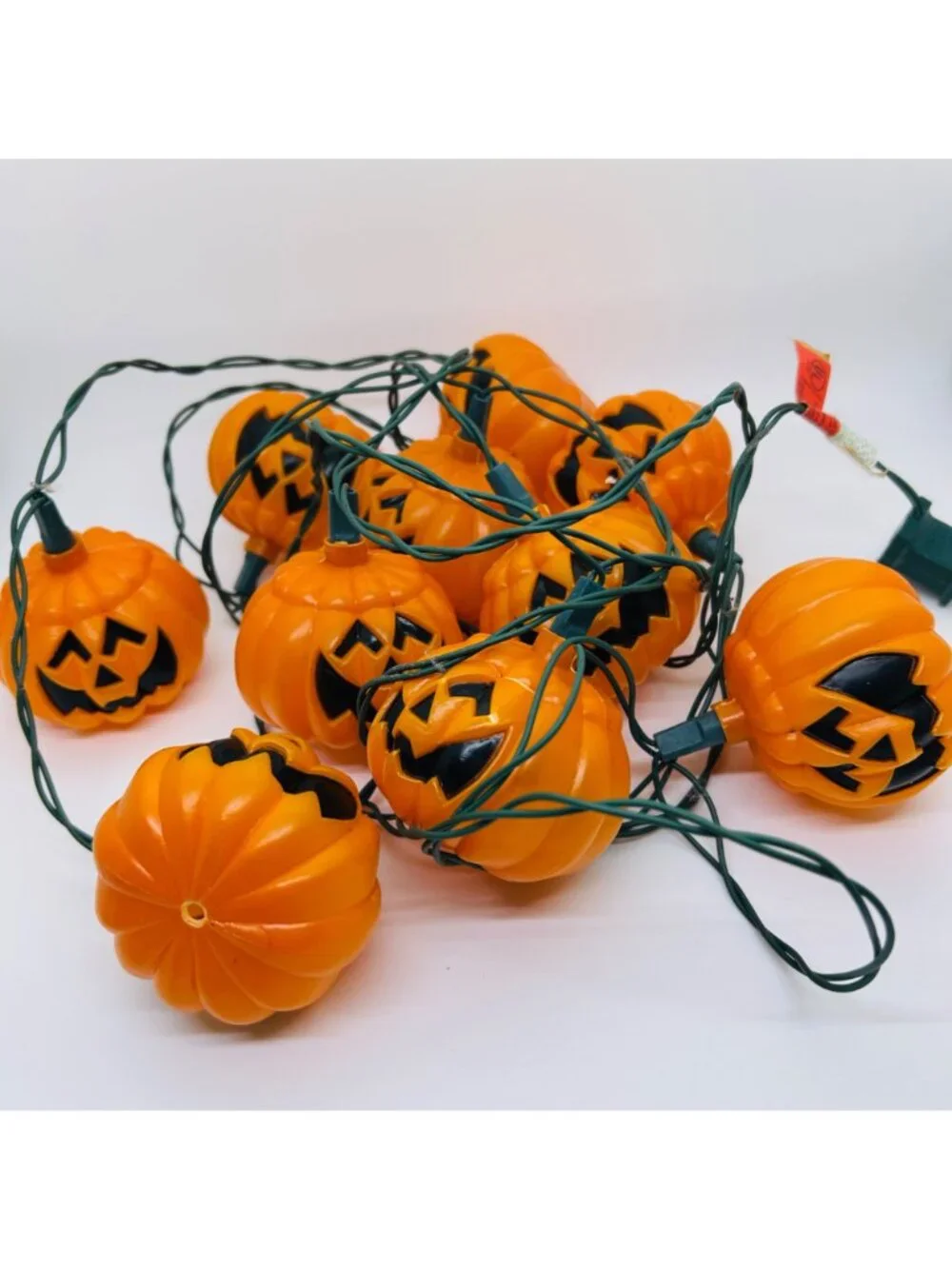 Vintage Halloween Pumpkin Lights Blowmold Jack O Lantern Glow 11 Ft End-to-End